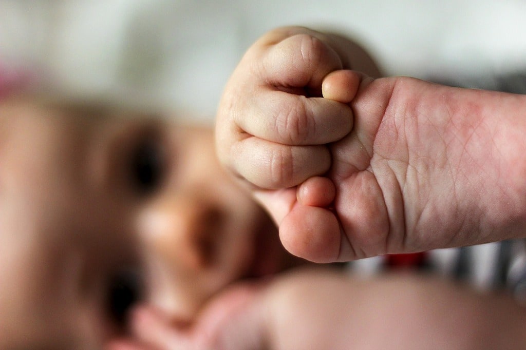 Choisir une gourmette bébé fille en or 18 carats&nbsp;: élégance et tradition